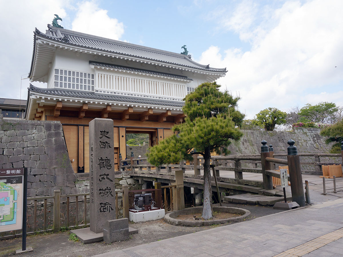 Tsurumaru Castle Ruins (Goromon Gate)_1